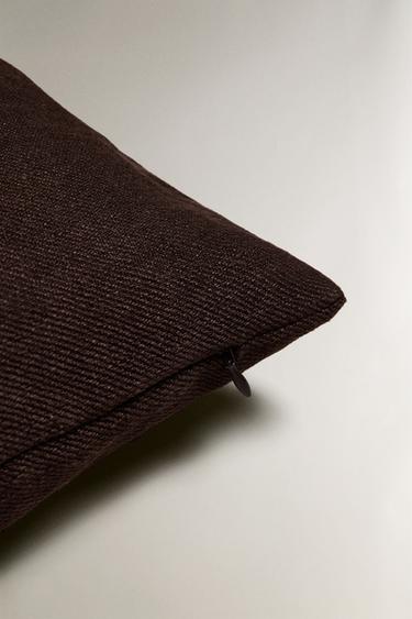 HOUSSE DE COUSSIN SURPIQÛRE - Marron foncé de Zara - Image 4
