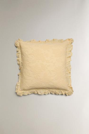 CAPA DE ALMOFADA EM JACQUARD COM BABADO - Manteiga da Zara
