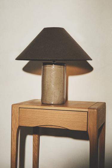 BORDLAMPE MED FOD I STENTØJ - chokolade fra Zara