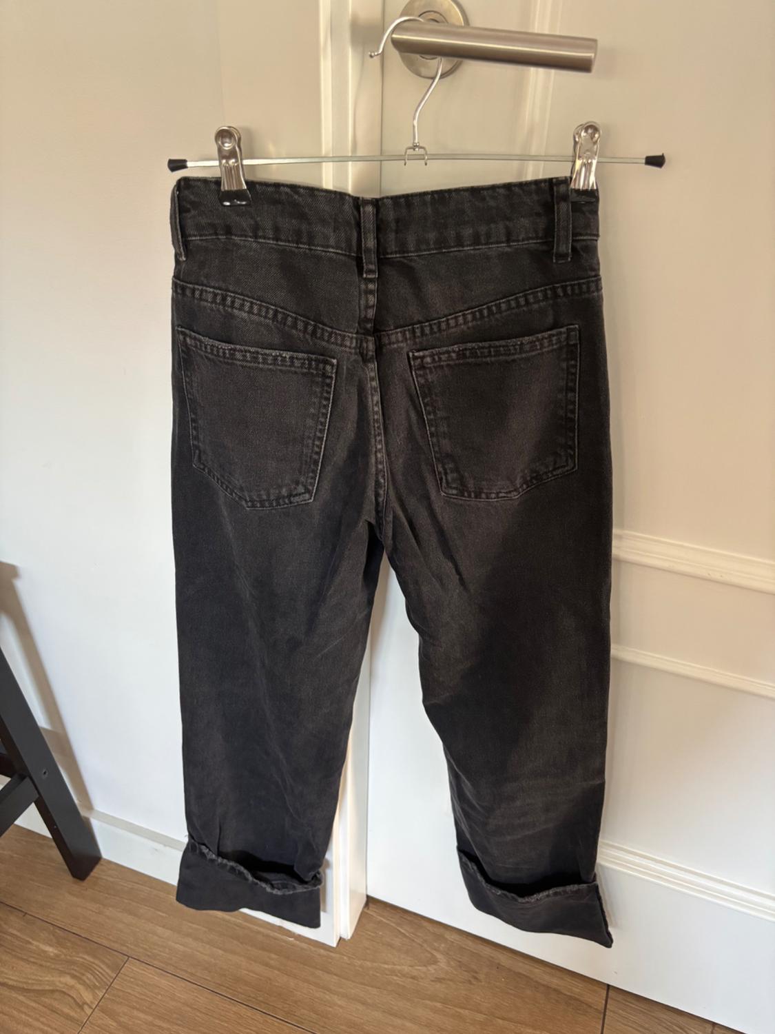 TURN UP JEANS WITH APPLIQUÉS - Image 5