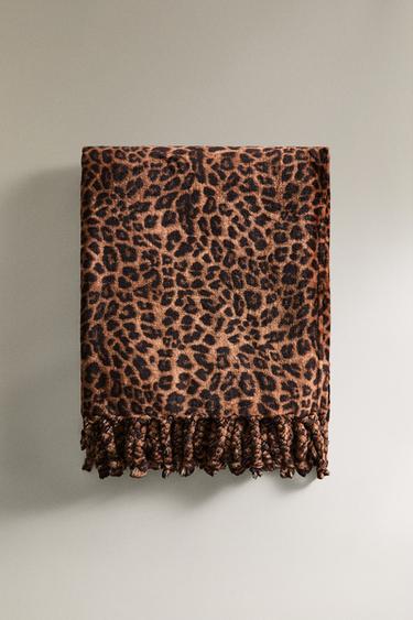 LEOPARD PRINT FLEECE THROW - Leopard by Zara