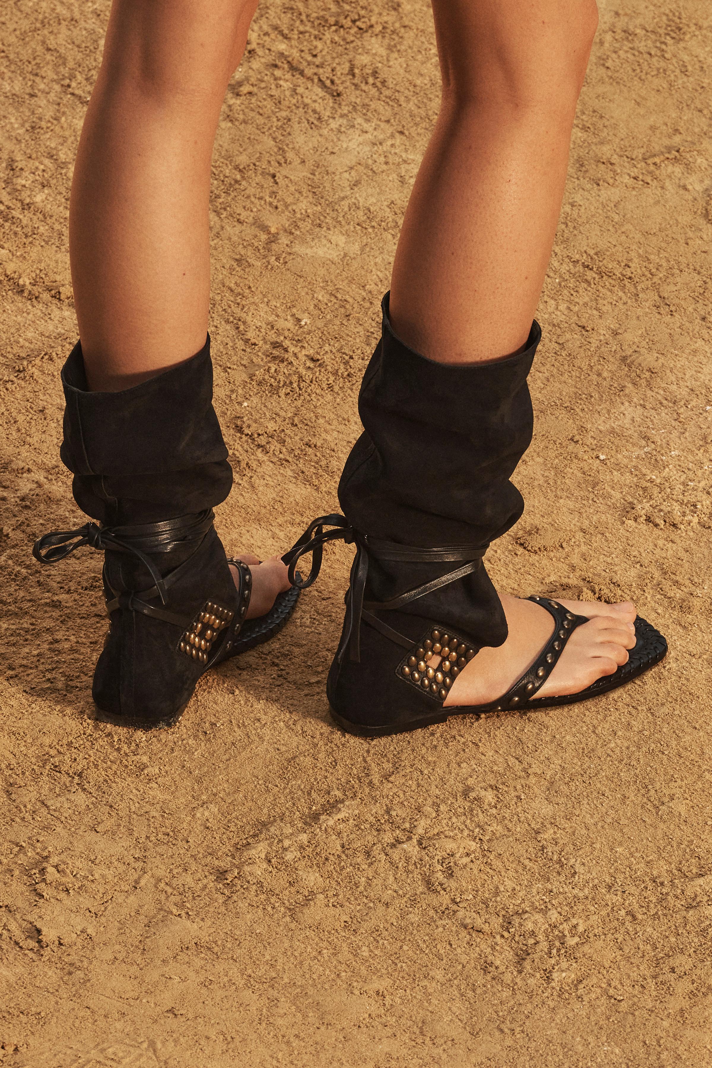 【ZARA】LIMITED EDITIONレザーハイカットサンダル 4601/510/800 LIMITED EDITION HIGH SHAFT LEATHER SANDALS - Black | ZARA