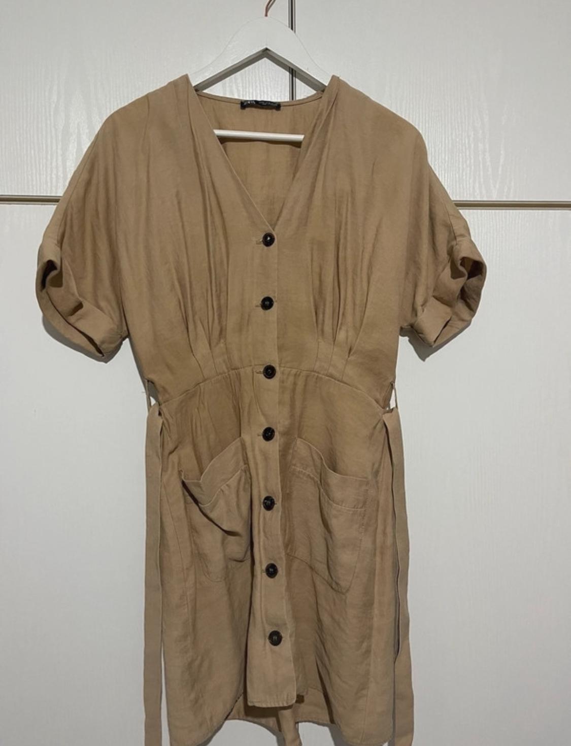 BUTTON-UP DRESS WITH POCKETS