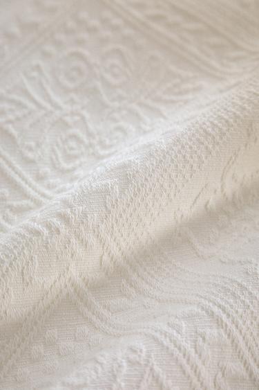 COTTON BEDSPREAD WITH GEOMETRIC DESIGN - Ecru by Zara