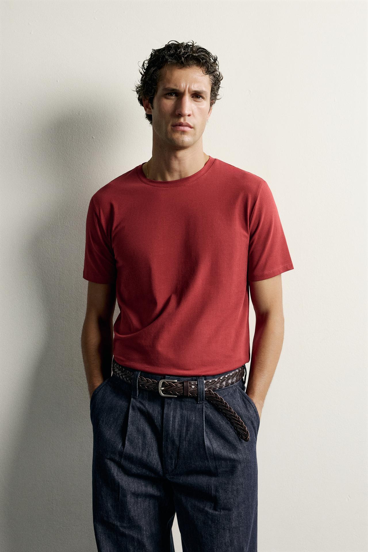 SLIM-FIT T-SHIRT /01 — Reddish