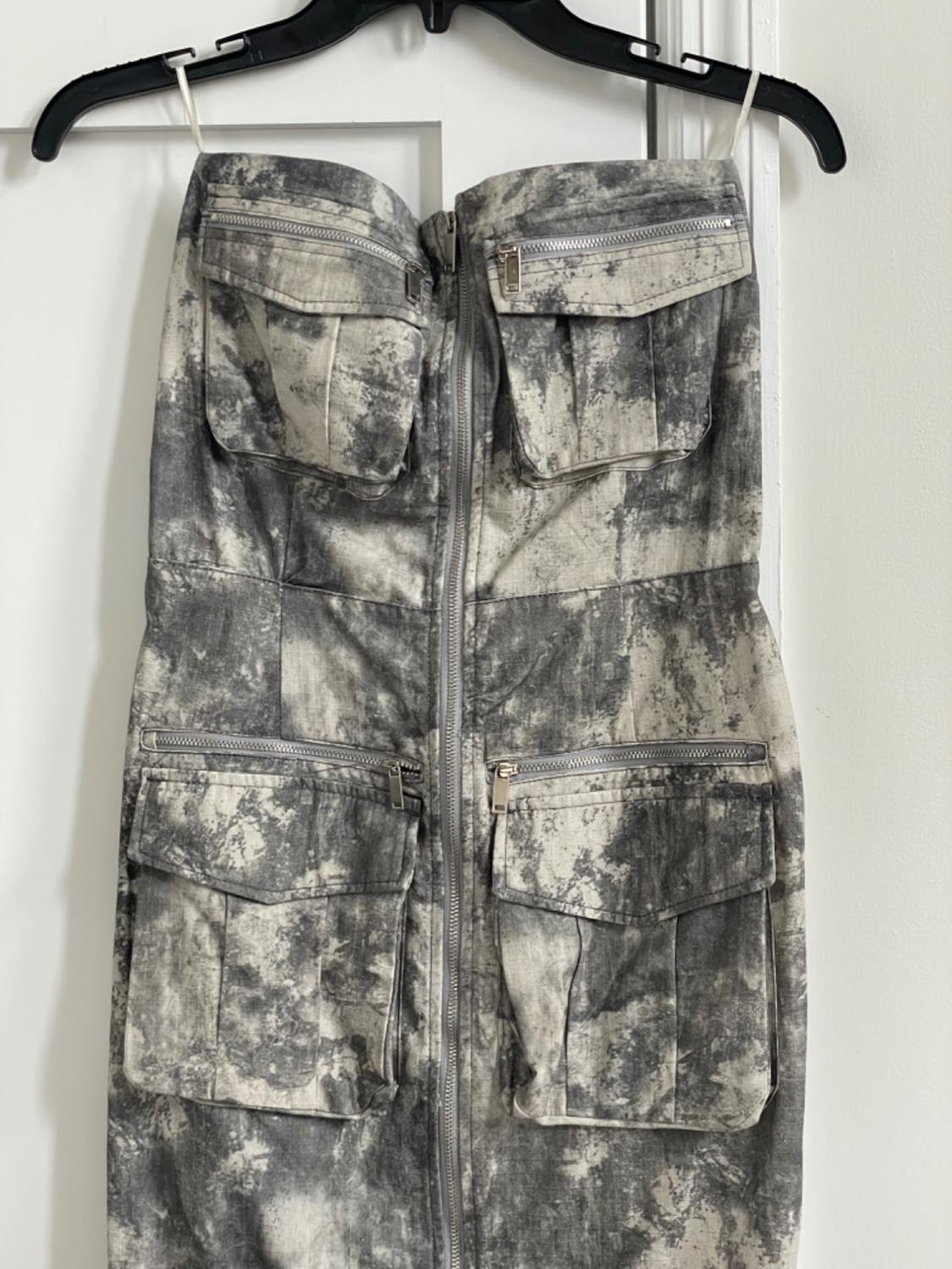 VESTIDO CARGO ESTAMPADO - Image 2