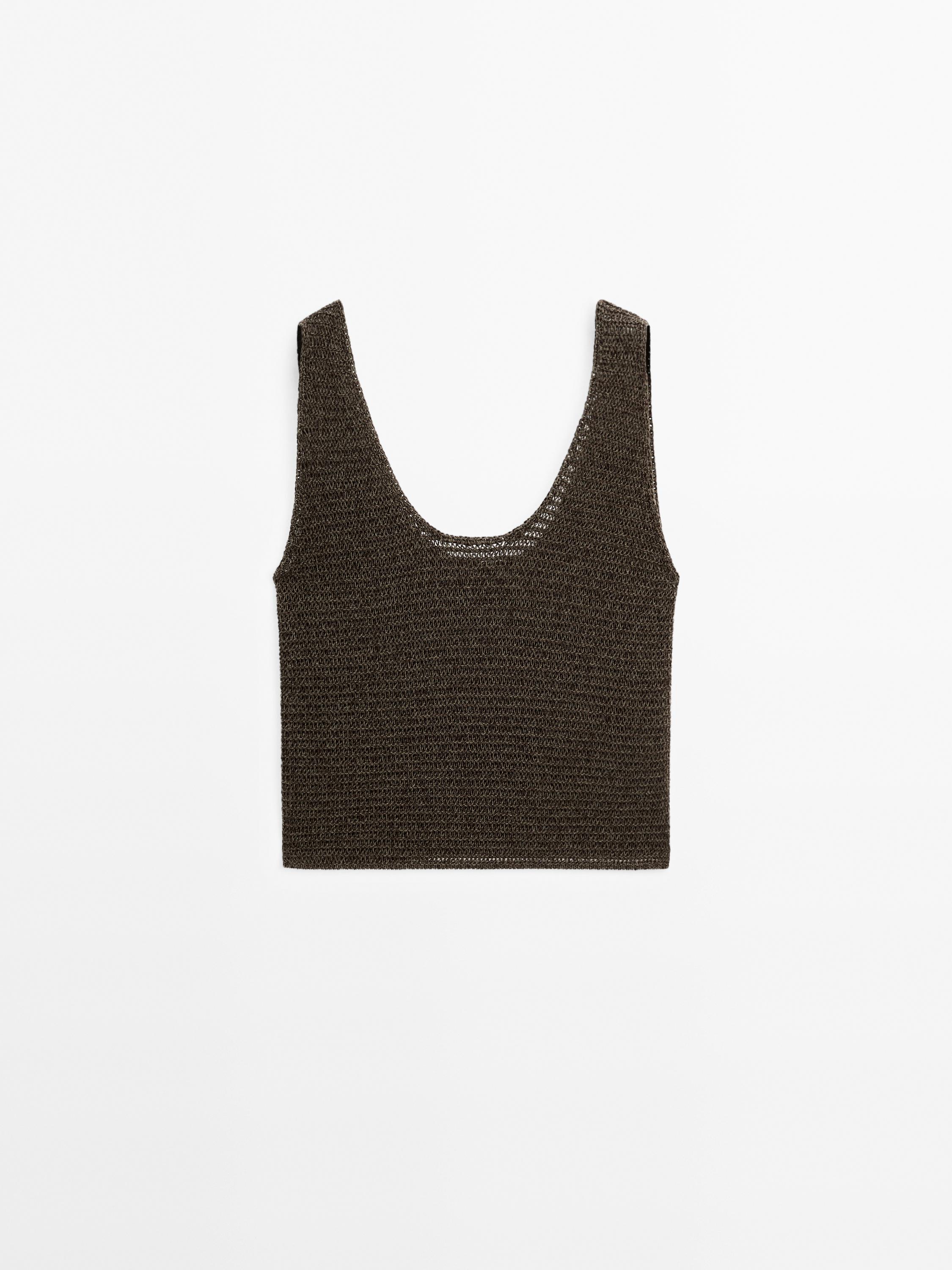 Cotton blend knit top with round neckline
