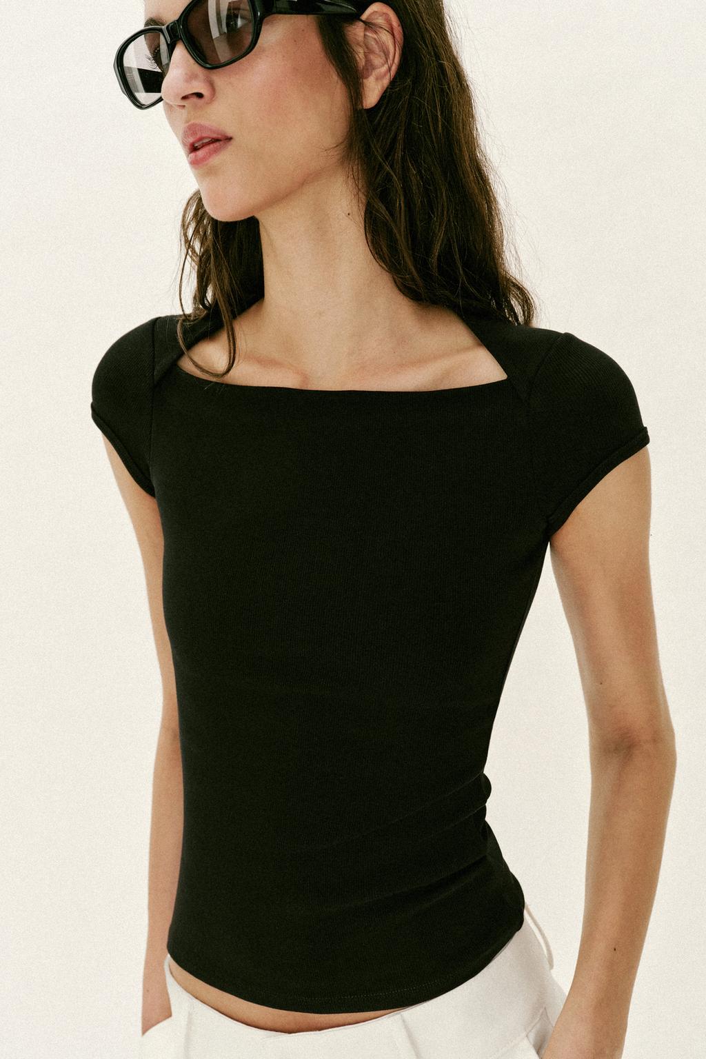 SQUARE NECKLINE T-SHIRT
