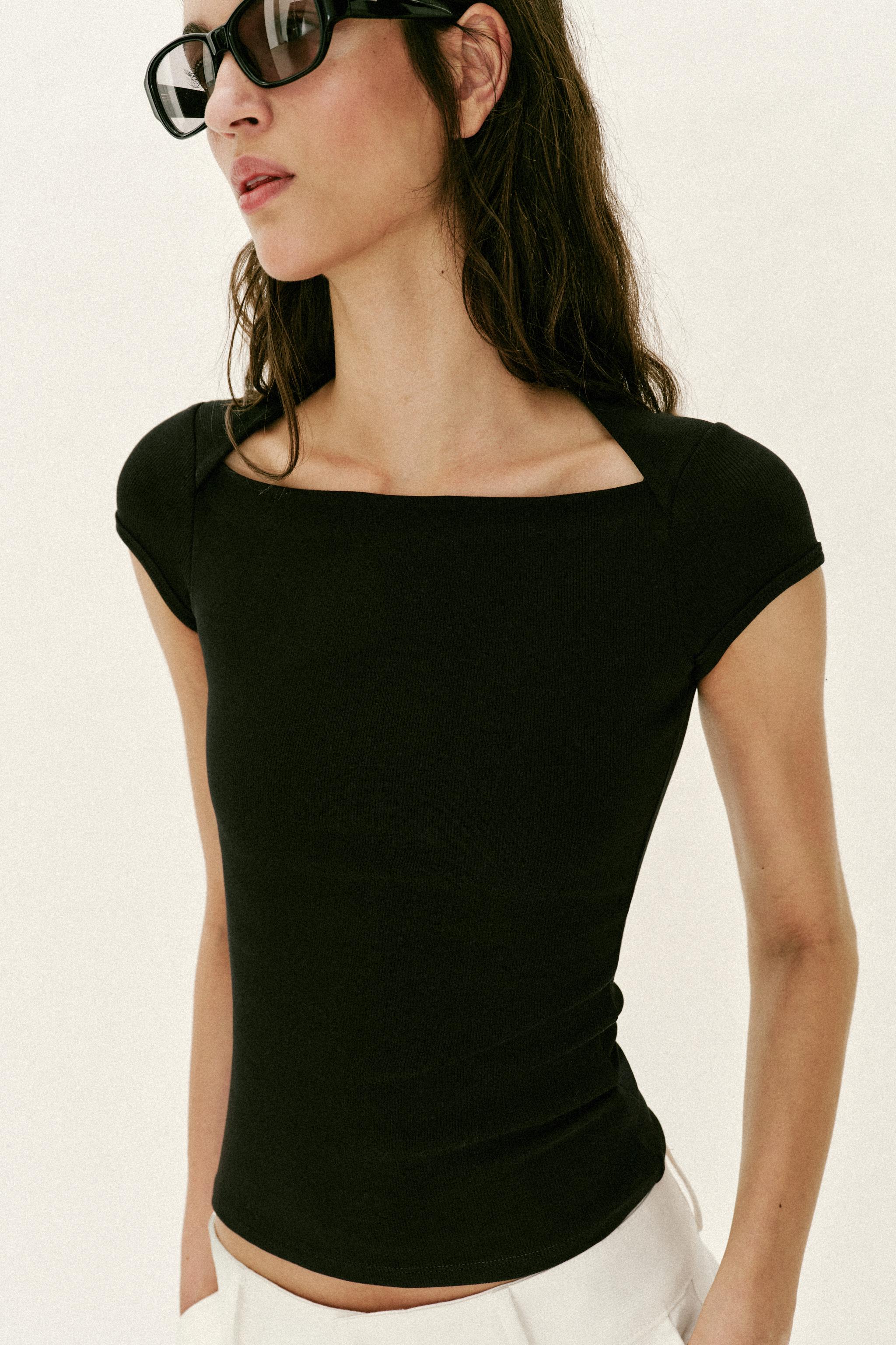 SQUARE NECKLINE T-SHIRT