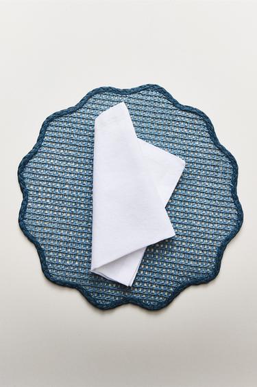 YELLOW FLORAL PAPER PLACEMAT - أزرق الخاص بـ Zara