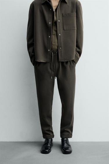 PANTALÓN CINTURA JOGGER CONFORT NON IRON - Verde vigoré de Zara