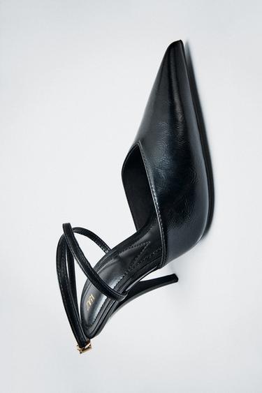 ZAPATO DESTALONADO EN PUNTA - Negro de Zara
