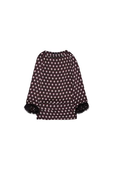 PRINTED TOP WITH EMBELLISHED SLEEVES