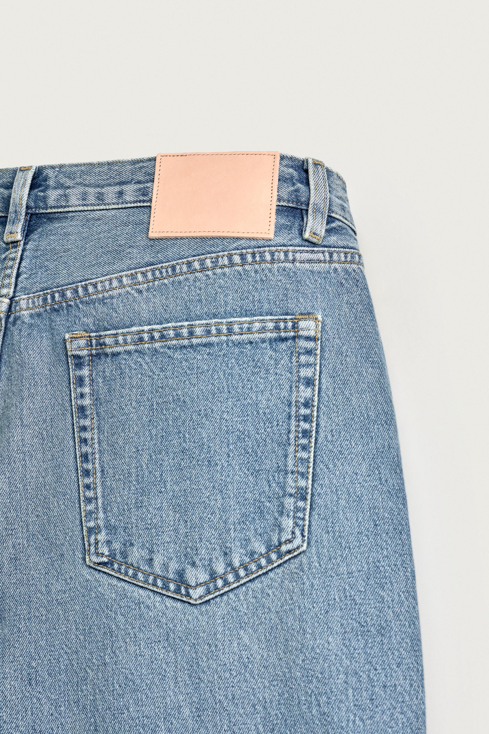 JEANS LOOSE FIT