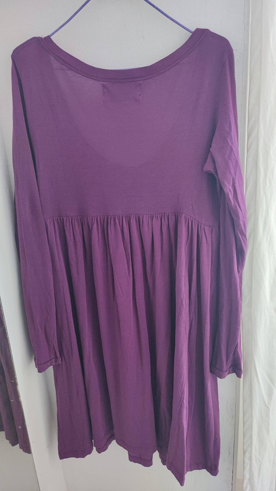 VESTIDO MORADO, CORTE IMPERIO - Image 2