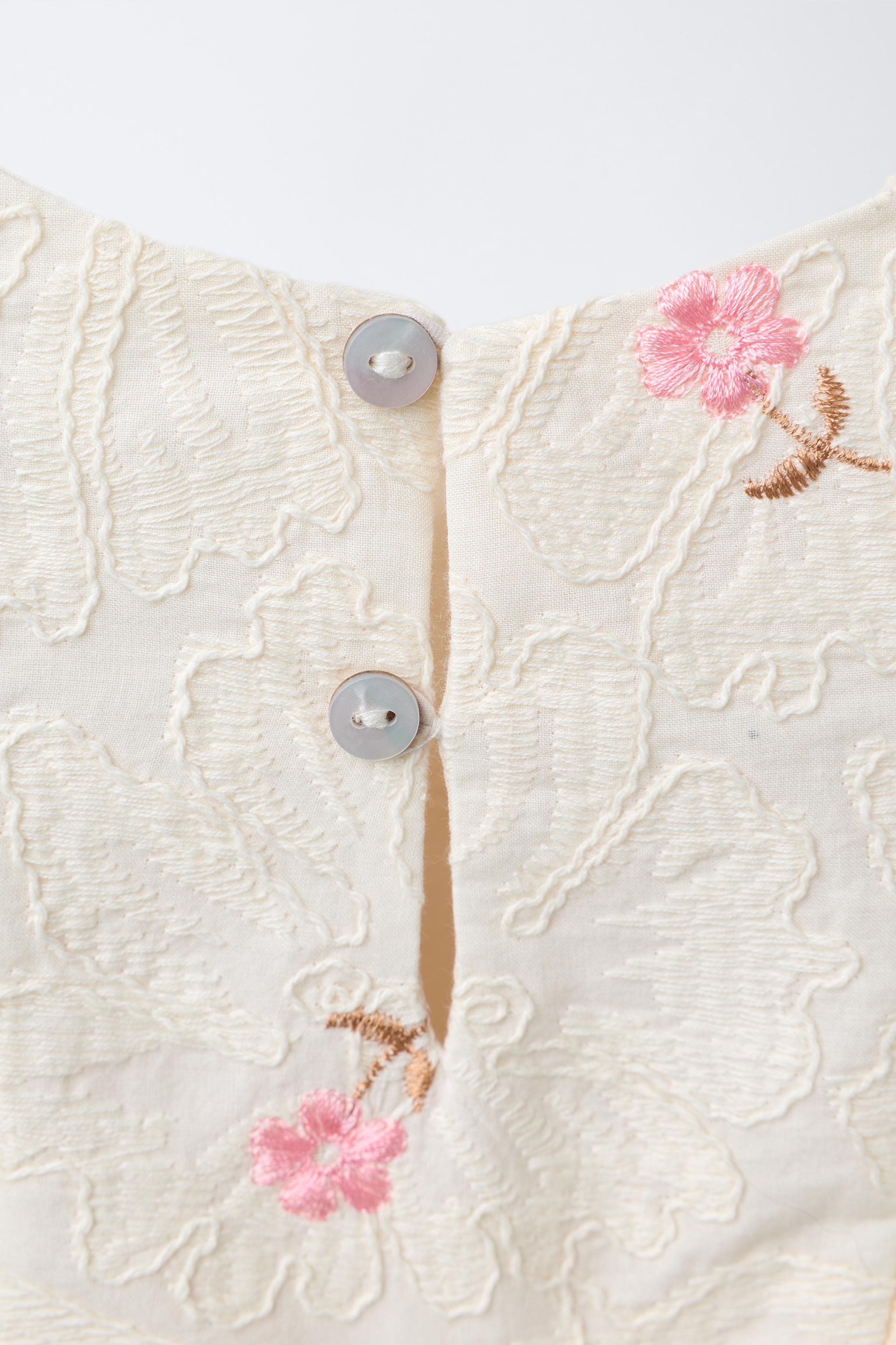 EMBROIDERED FLORAL BLOUSE