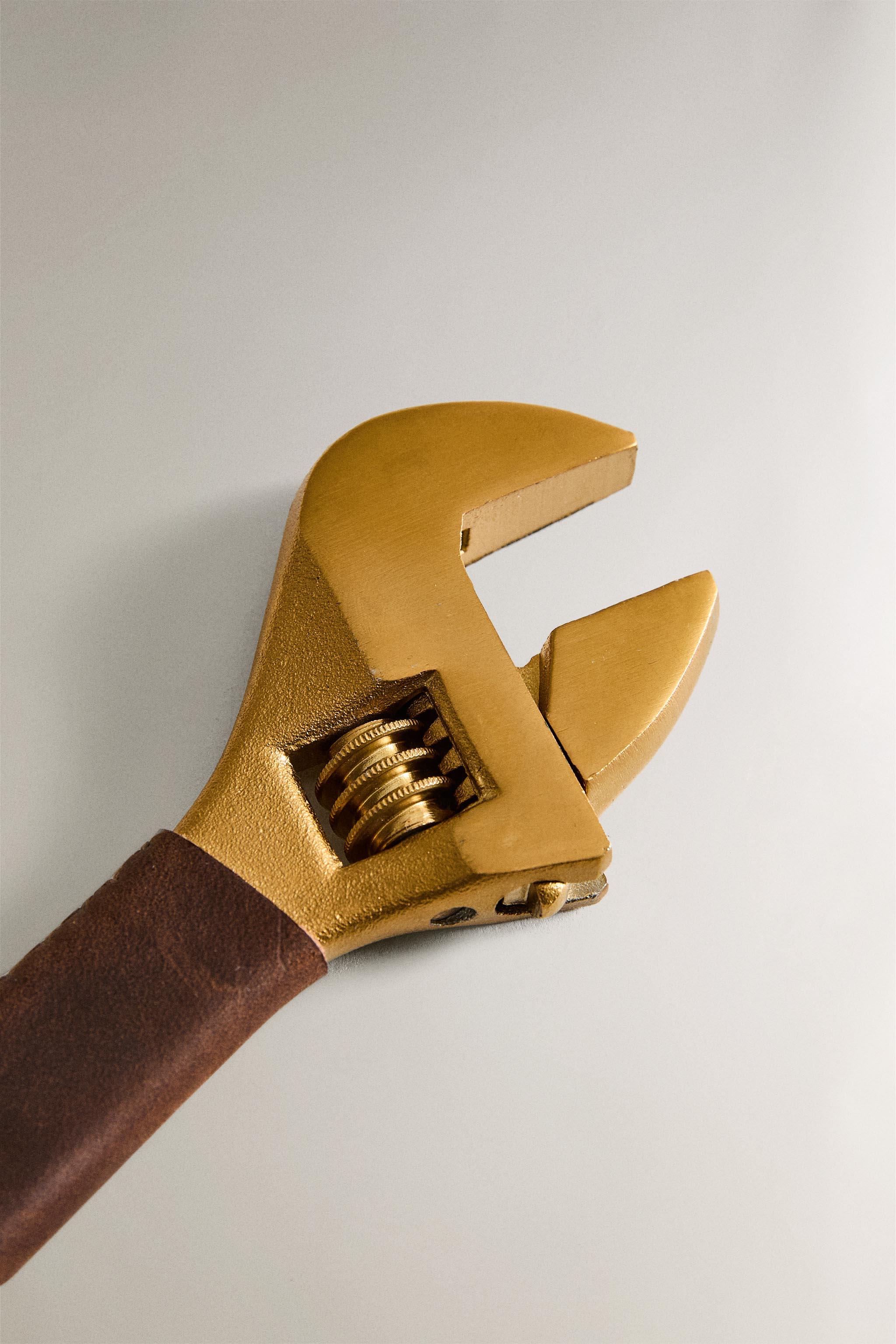 STEEL WRENCH WITH LEATHER HANDLE