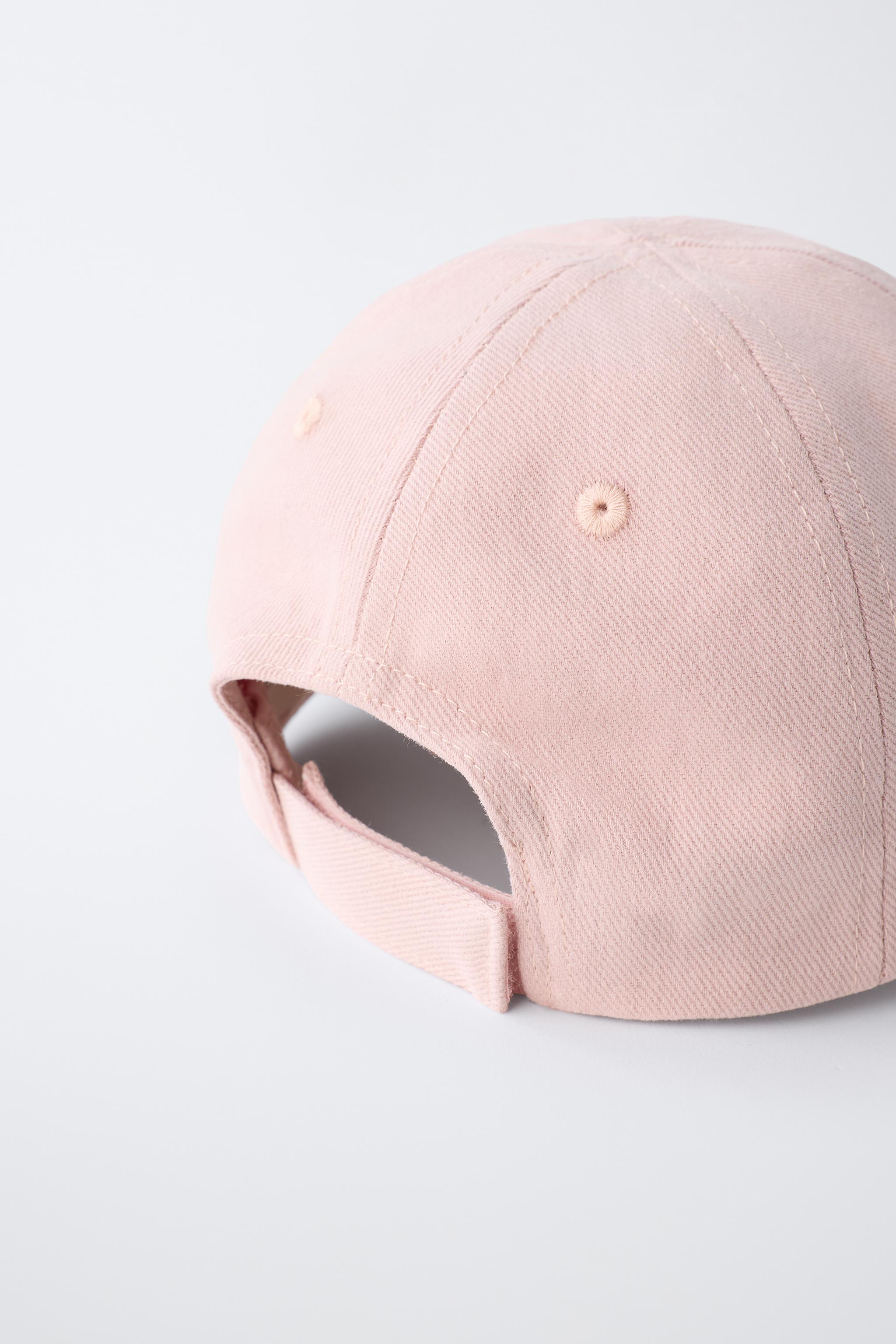 EMBROIDERED TEXT CAP