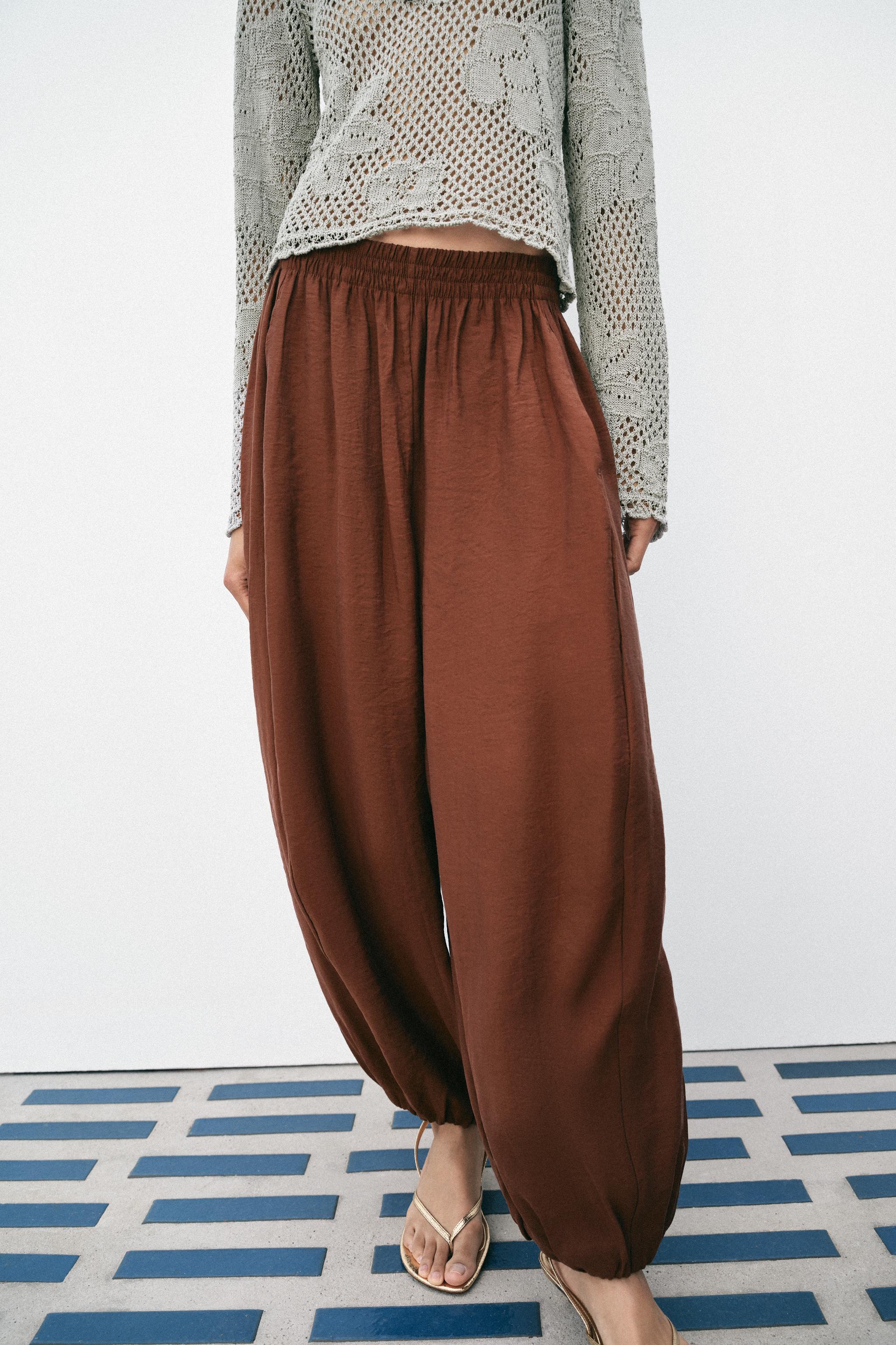 VOLUMINOUS BLOOMER PANTS — Brown