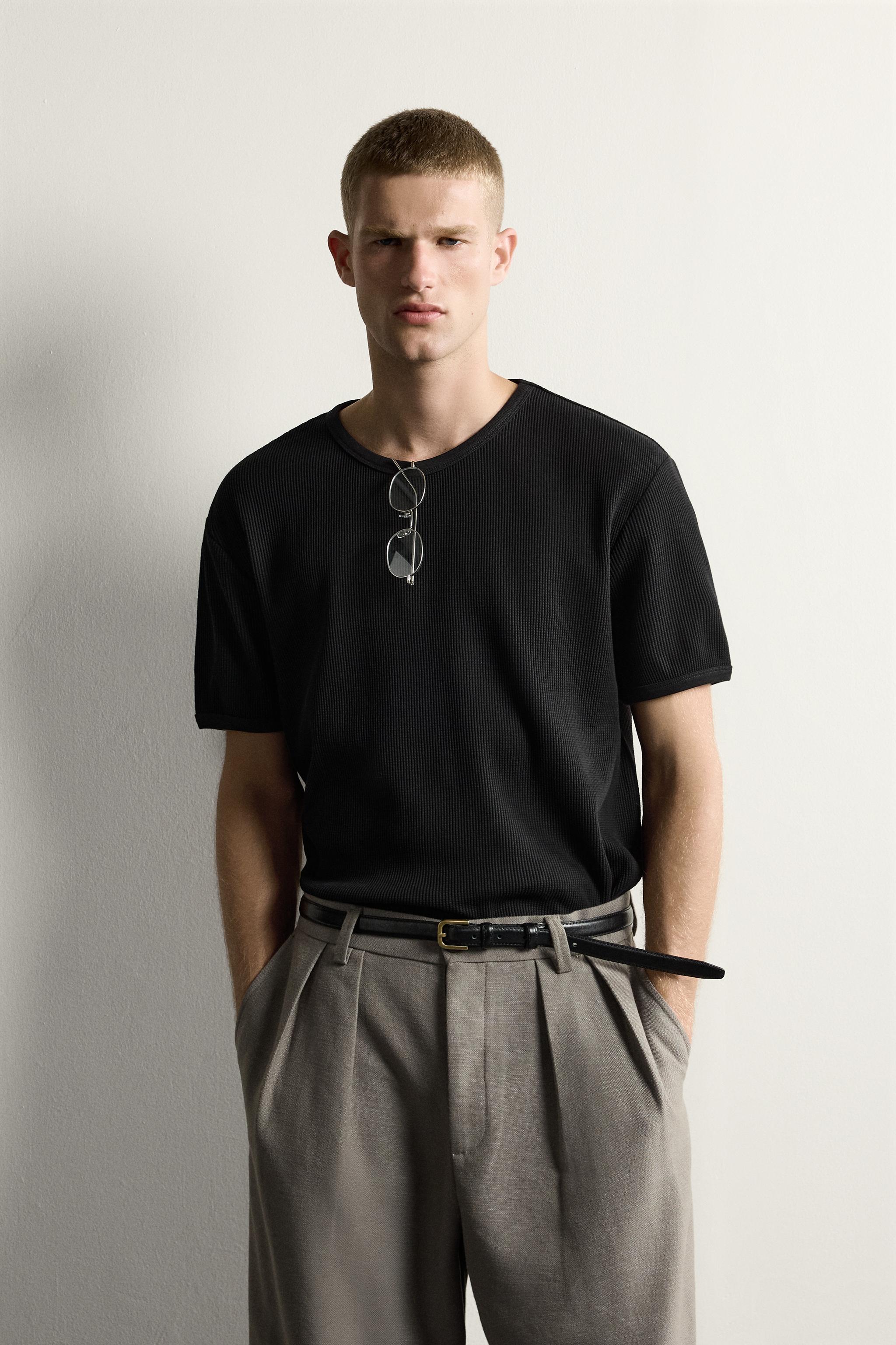 WAFFLE TEXTURE T-SHIRT — Black