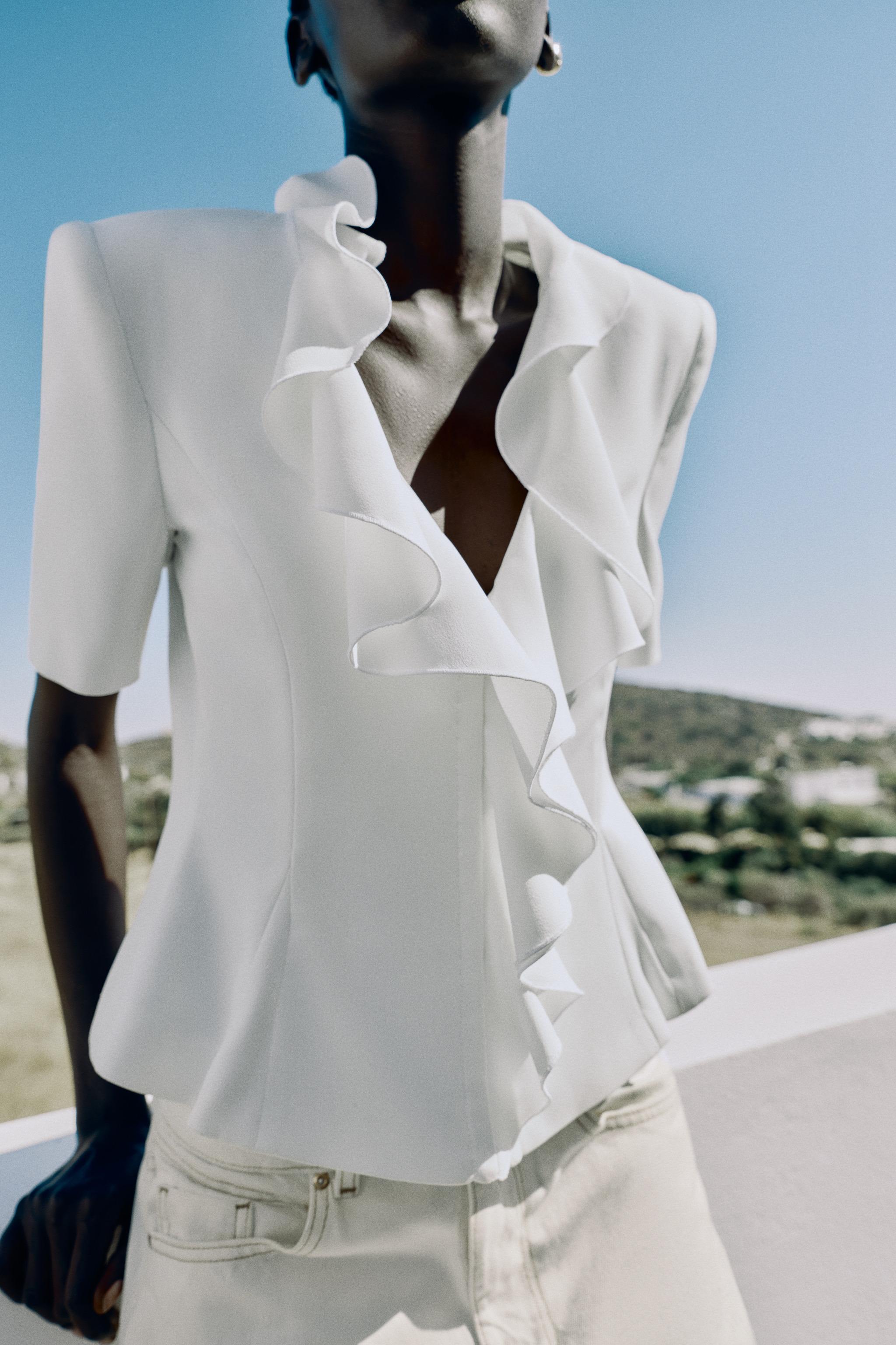 RUFFLED SHORT SLEEVE BLAZER — Oyster-white