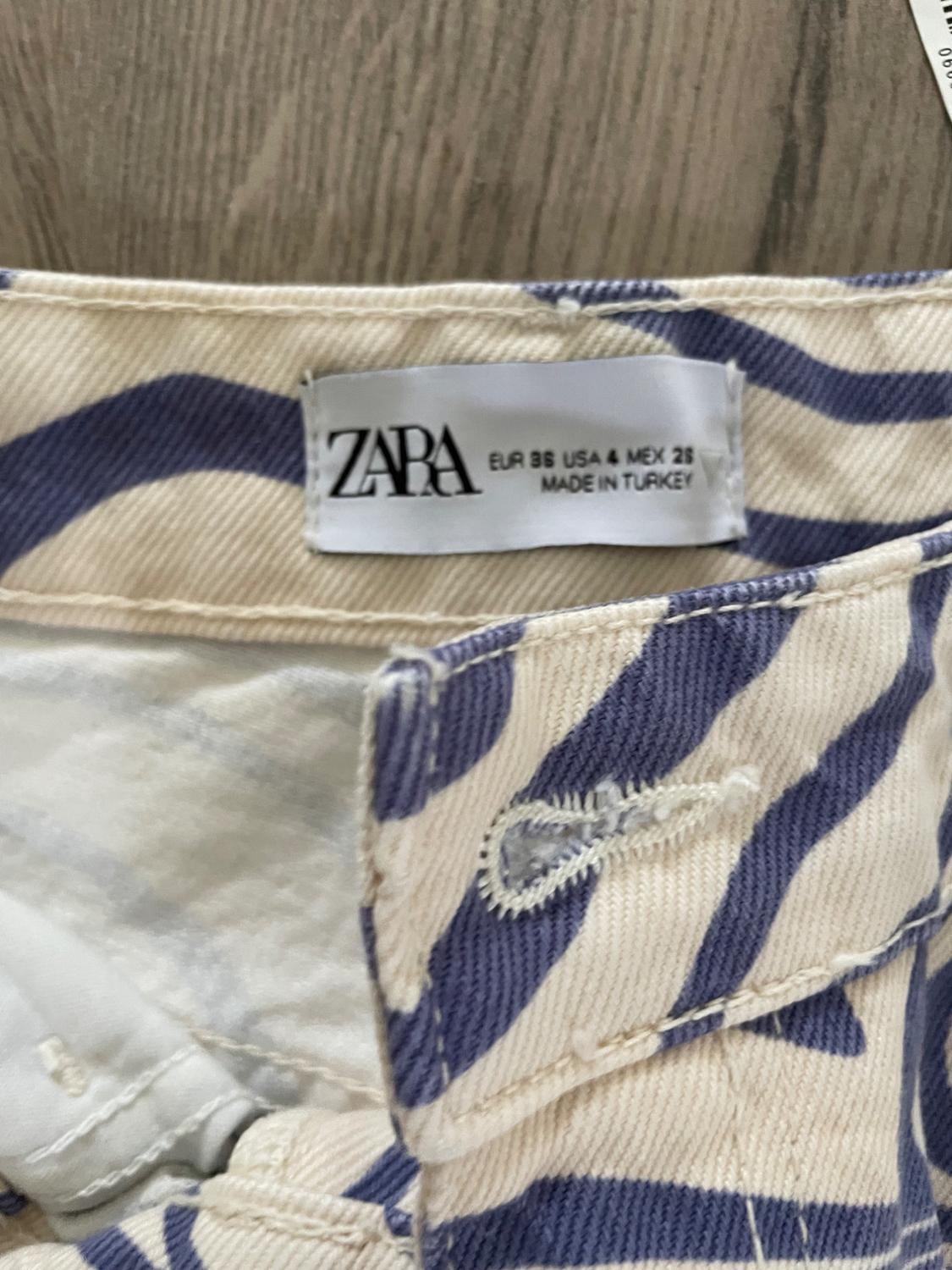 PRINTED STRAIGHT LEG JEANS - Image 2