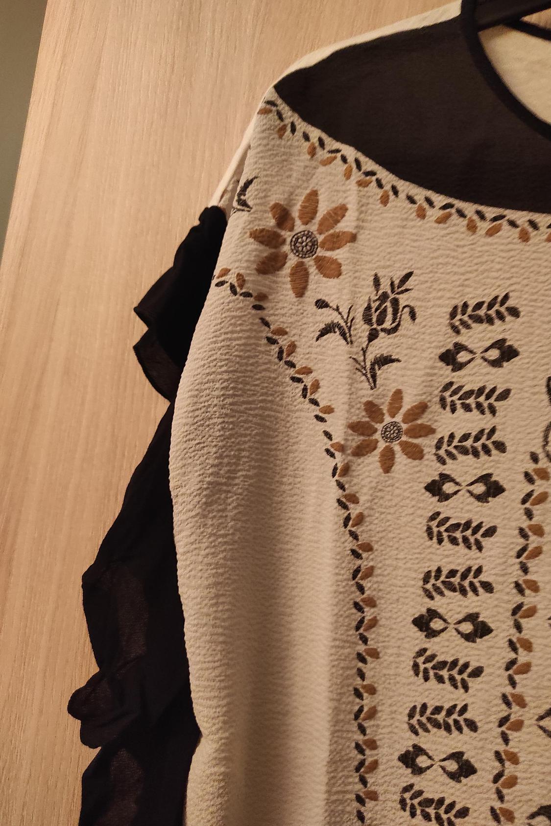 BLUSA ESTAMPADA - Image 2