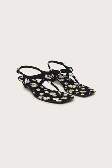 Zara LIMITED EDITION PRINTED KITTEN HEEL SANDALS - Black