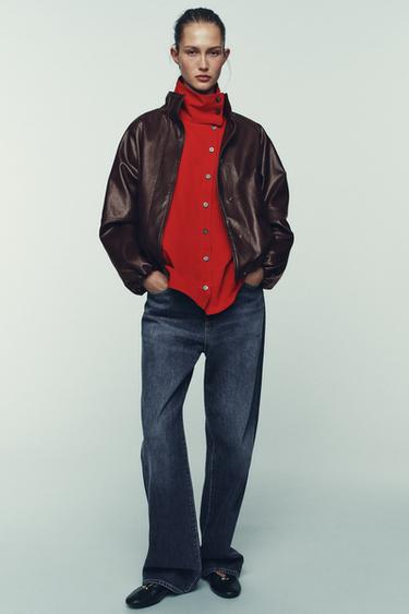 BLOUSON EN MATIÈRE SYNTHÉTIQUE AVEC COL MONTANT - Marron foncé de Zara