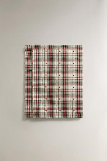 DYED THREAD CHRISTMAS HEART PLACEMAT (PACK OF 2) - Red by Zara - Image 1