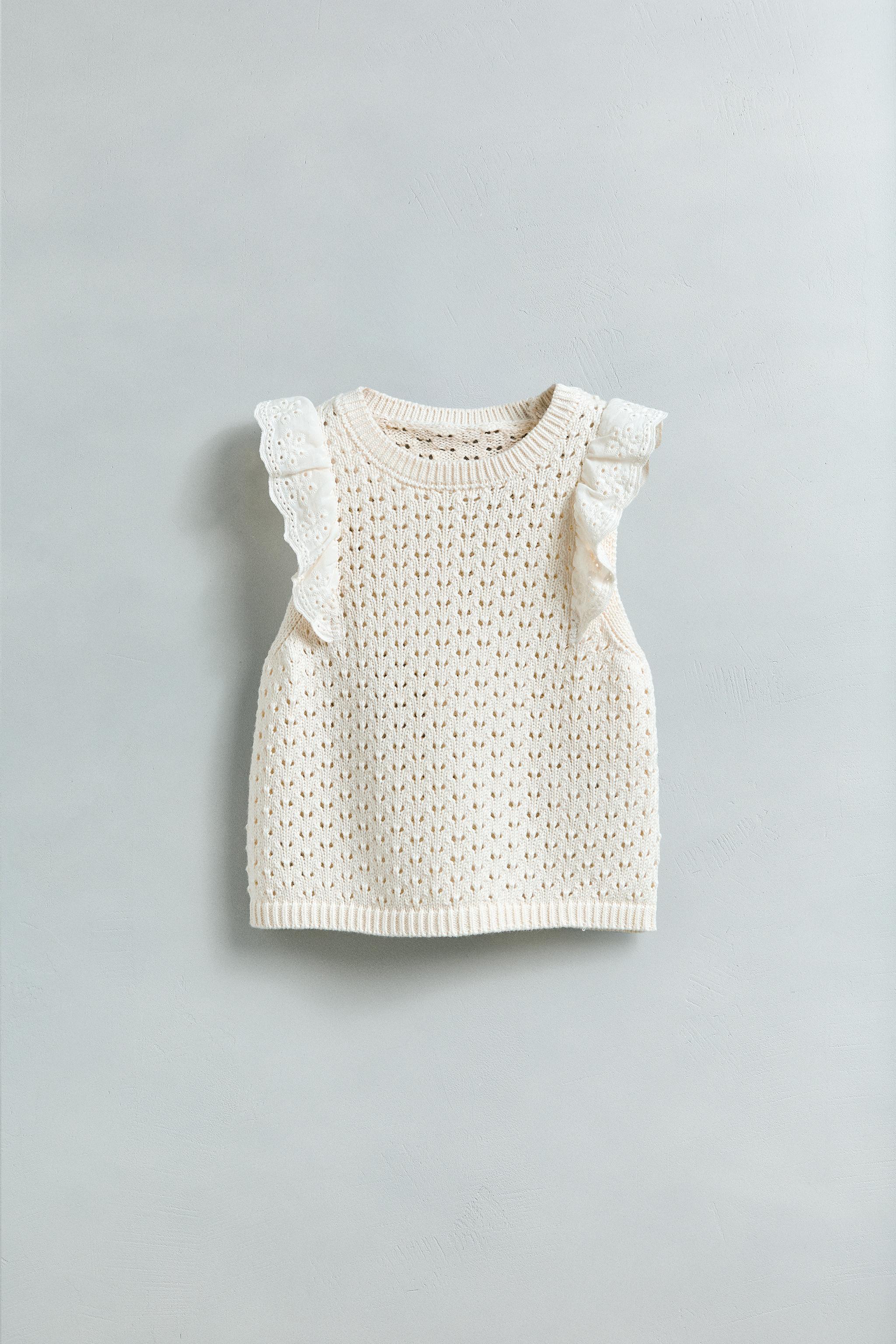 LACE KNIT TOP