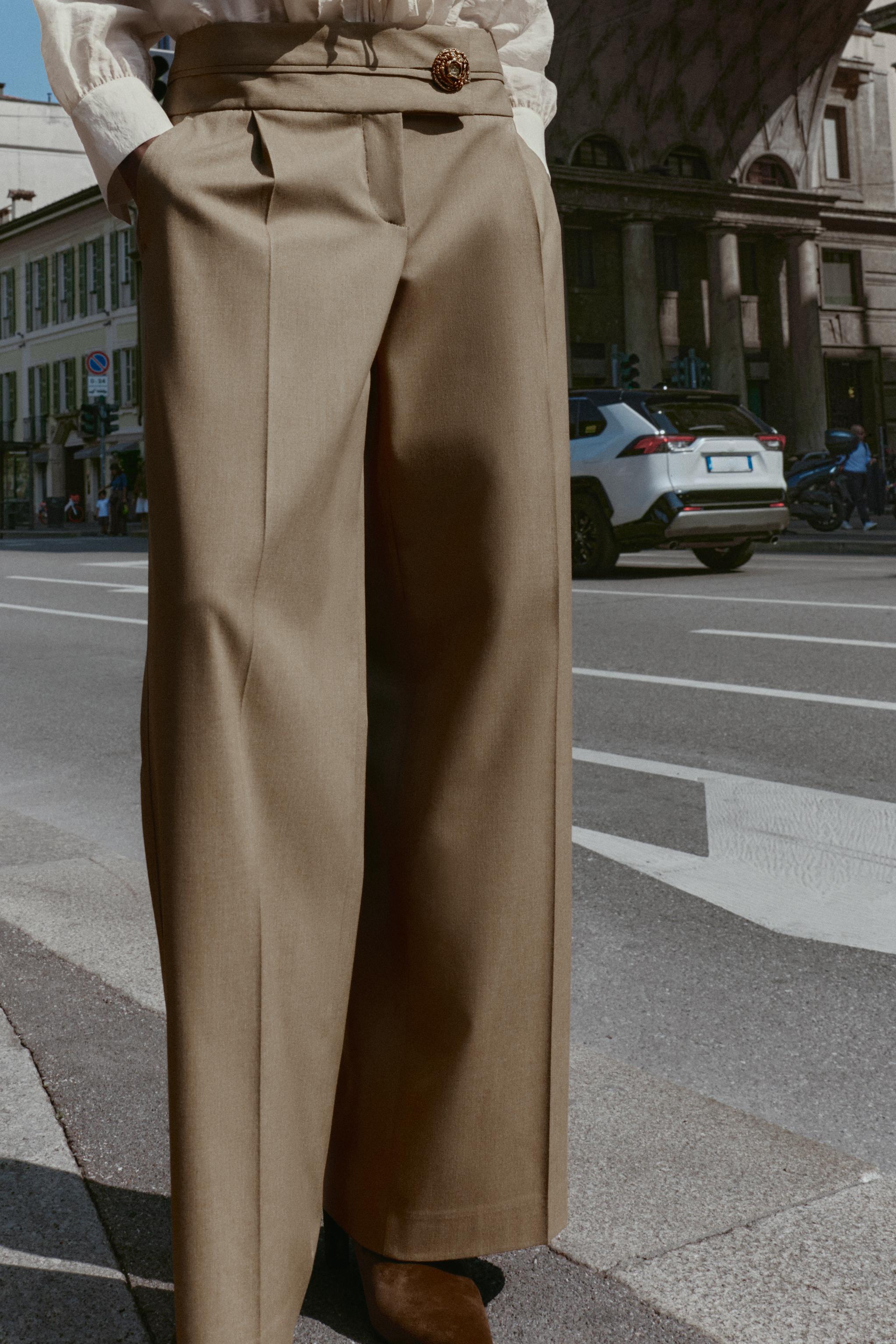 PANTALON LARGE BOUTON DORÉ