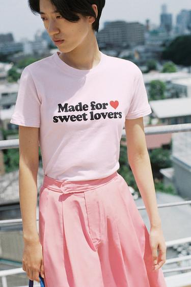 テキストダメージコットンTシャツピンクZaraのテキストダメージコットンTシャツ - ピンク 