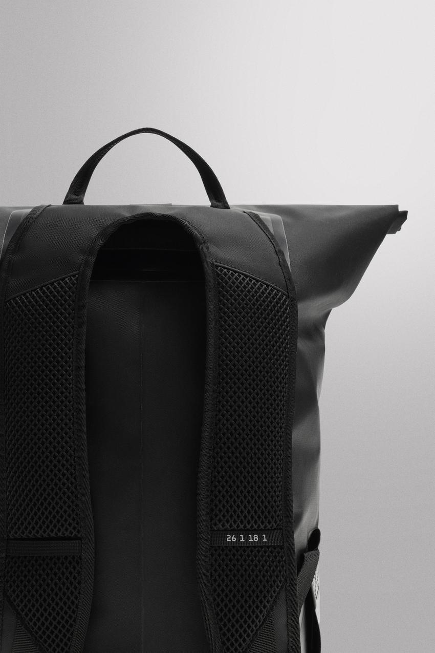 TECHNICAL FLAP BACKPACK