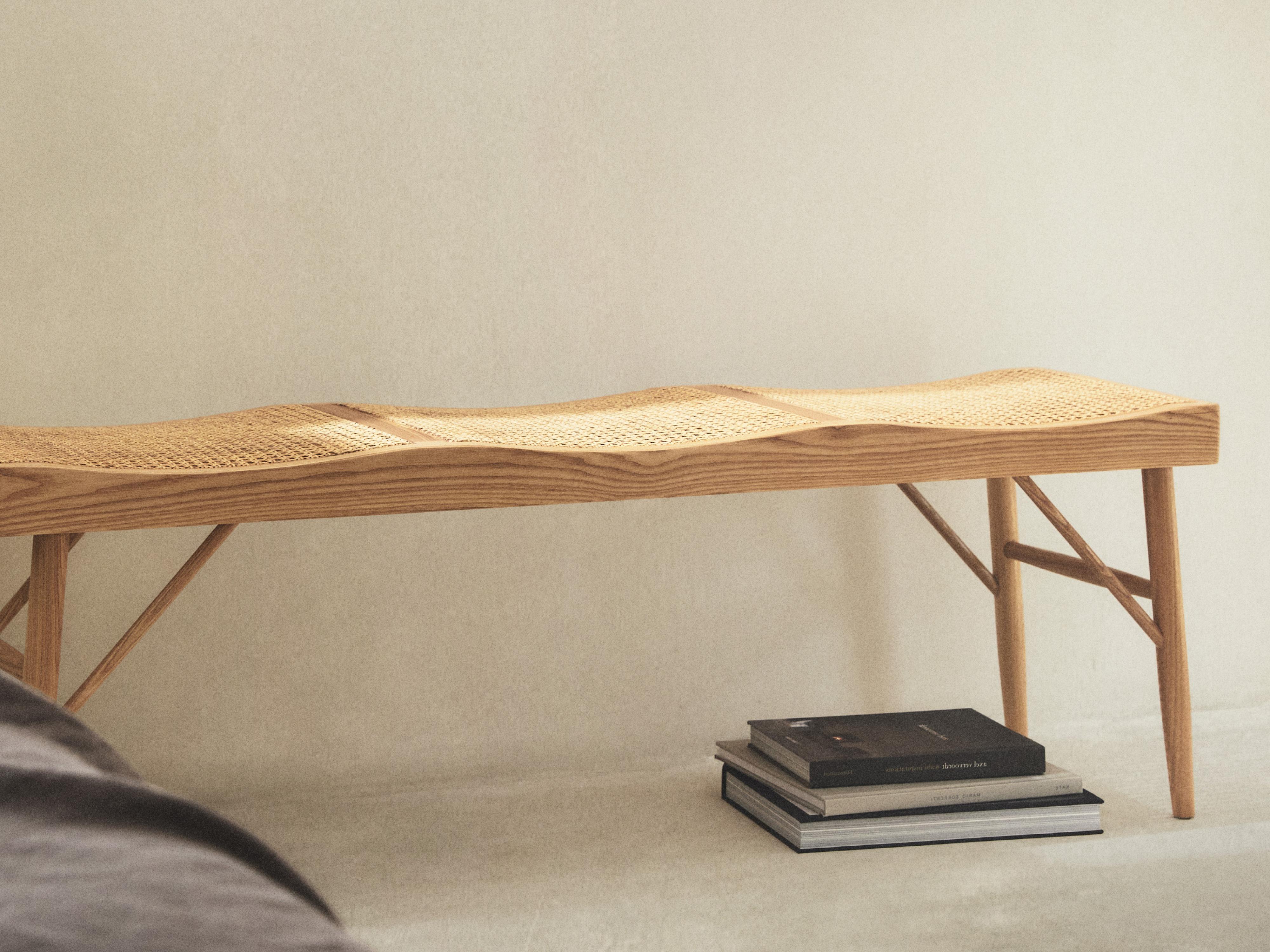 WOOD AND RATTAN BENCH — Light beige
