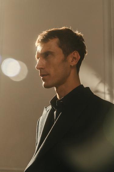 Zara Product image - 597 - Image 0