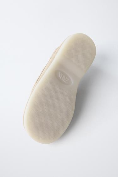 BATEAU EN CUIR - Marron sable de Zara - Image 6