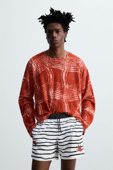 GRAPHIC PRINT SWEATER © OTIS KWAME KYE QUAICOE - Red by Zara
