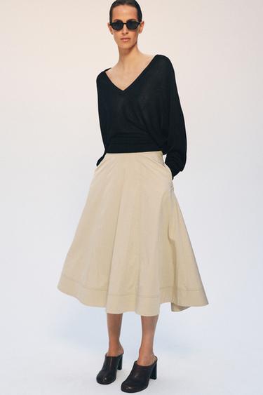 KNIT V-NECK JUMPER - Black by Zara