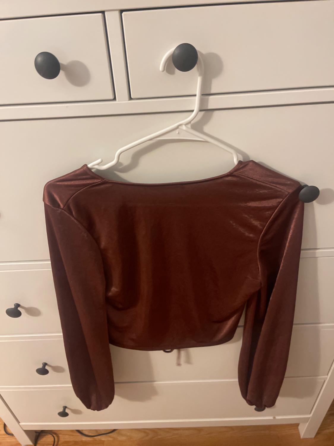 SATIN EFFECT RUCHED TOP - Image 2