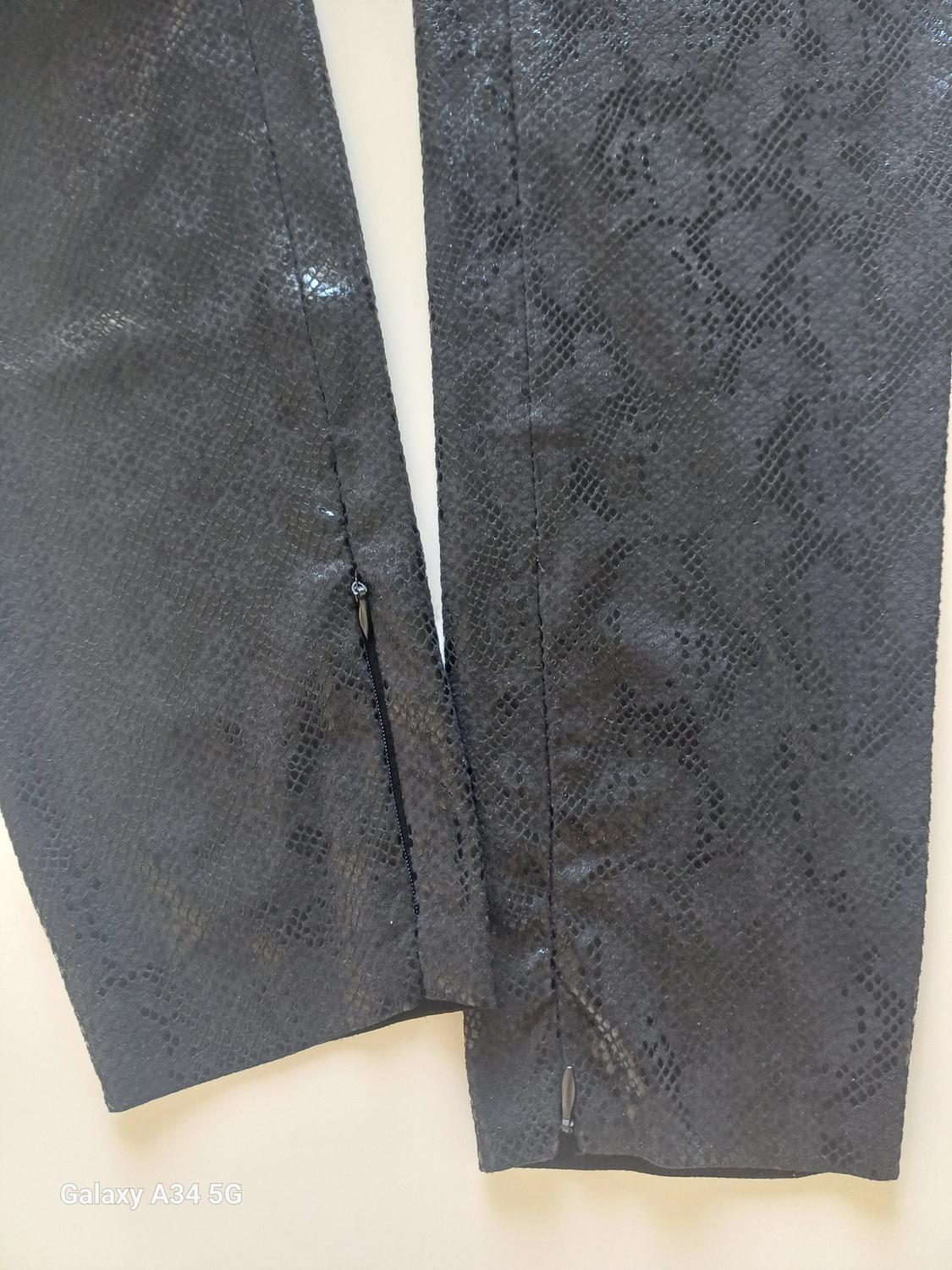 FAUX SNAKESKIN LEGGINGS - Image 4