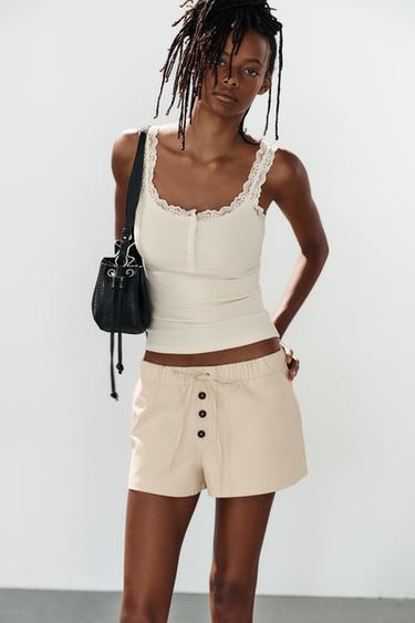 TOP À COL TUNISIEN EN DENTELLE - Blanc cassé de Zara