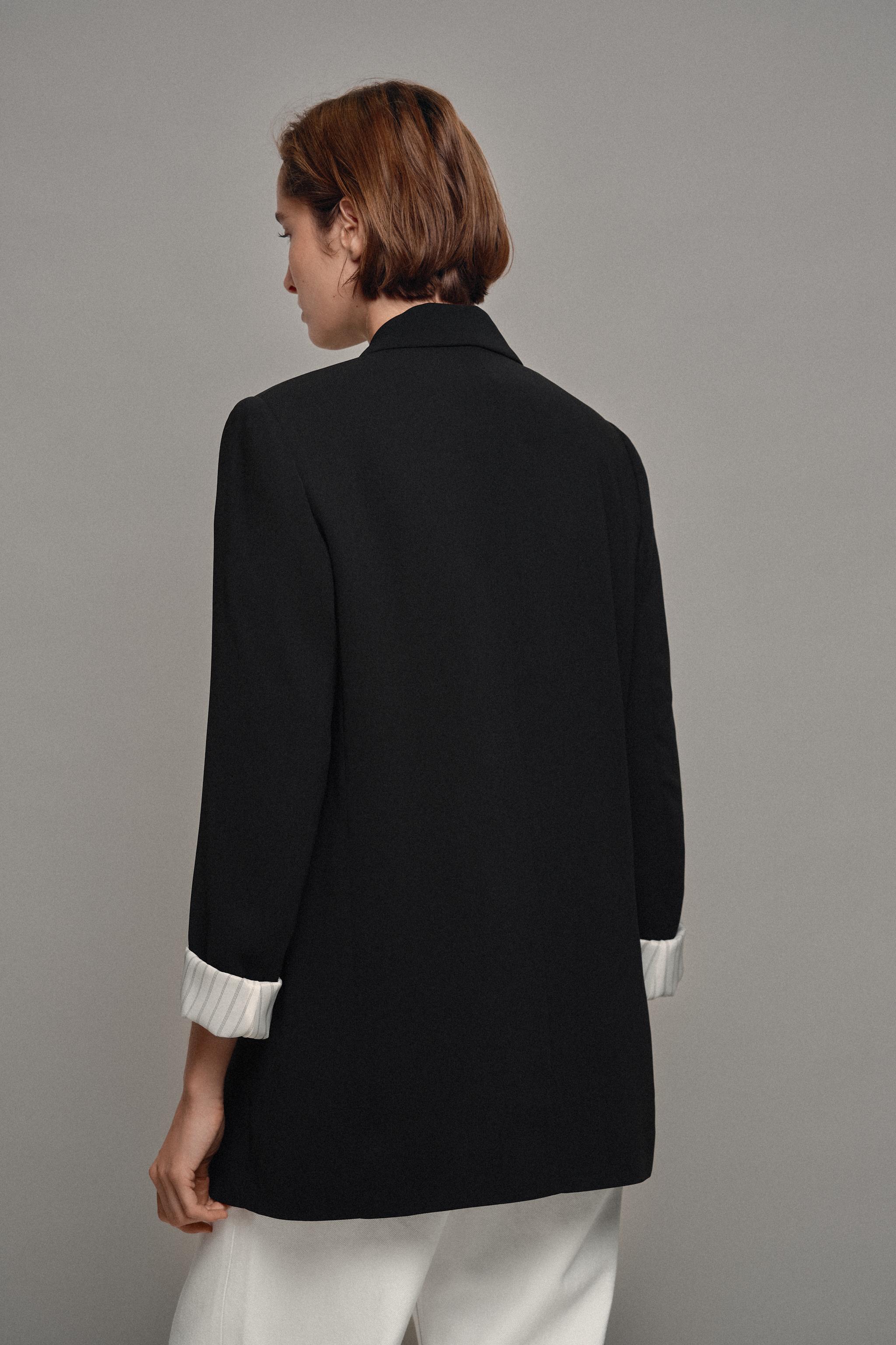 BLAZER WITH SHOULDER PADS AND PRINTED CUFFS