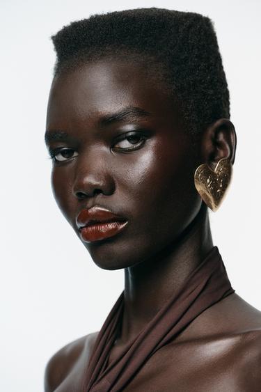 PENDIENTES CORAZÓN TEXTURA - Dorado de Zara - Imagen 0