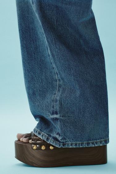 PLATAFORMA COM RELEVO - Marrom da Zara
