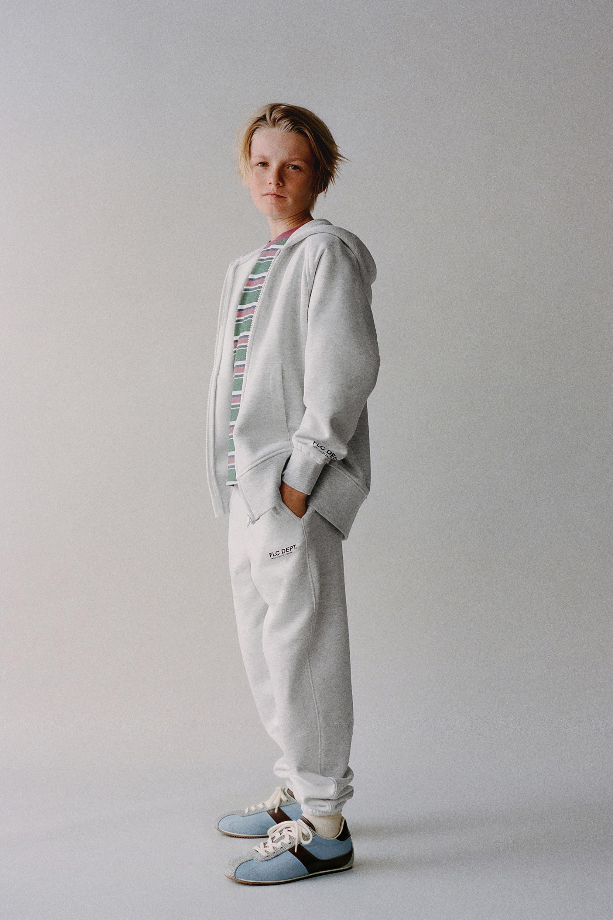 PLUSH ZIPPERED SWEATSHIRT