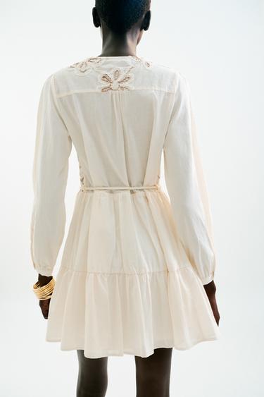 ROBE STRUCTURE BRODERIES - Écru de Zara - Image 5