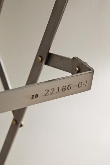 PORTE-REVUES EXTENSIBLE - Argent Mat de Zara - Image 2