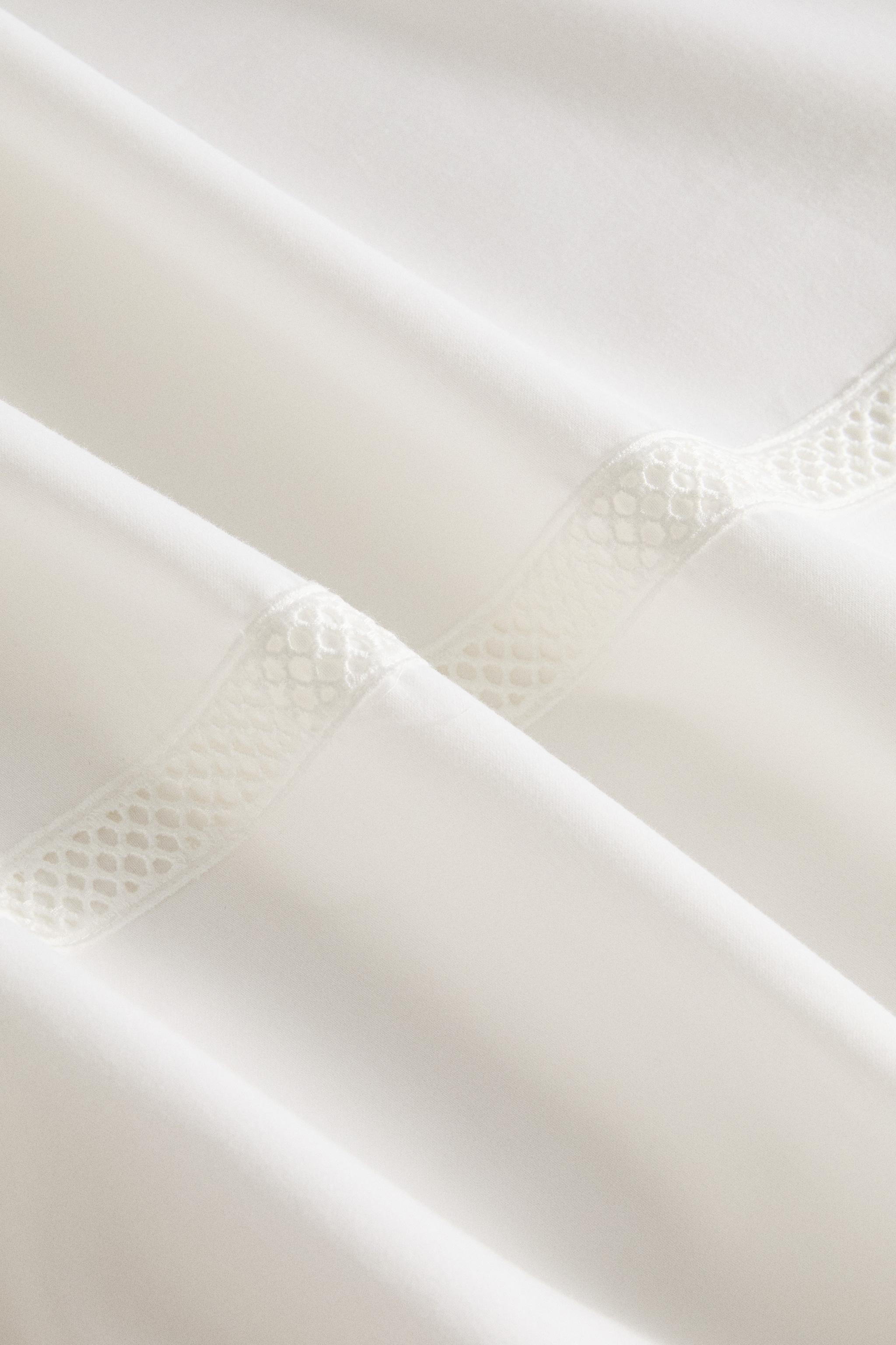 HOUSSE DE COUETTE SATIN BRODERIE JOUR ÉCHELLE