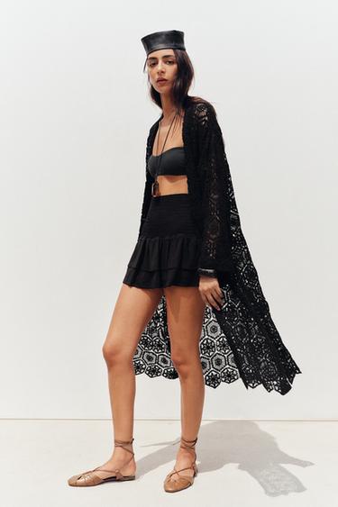 БЕРМУДЫ С ШИРОКОЙ ТАЛИЕЙ И ВОЛАНАМИ — ЧЕРНЫЙ от Zara — изображение 0